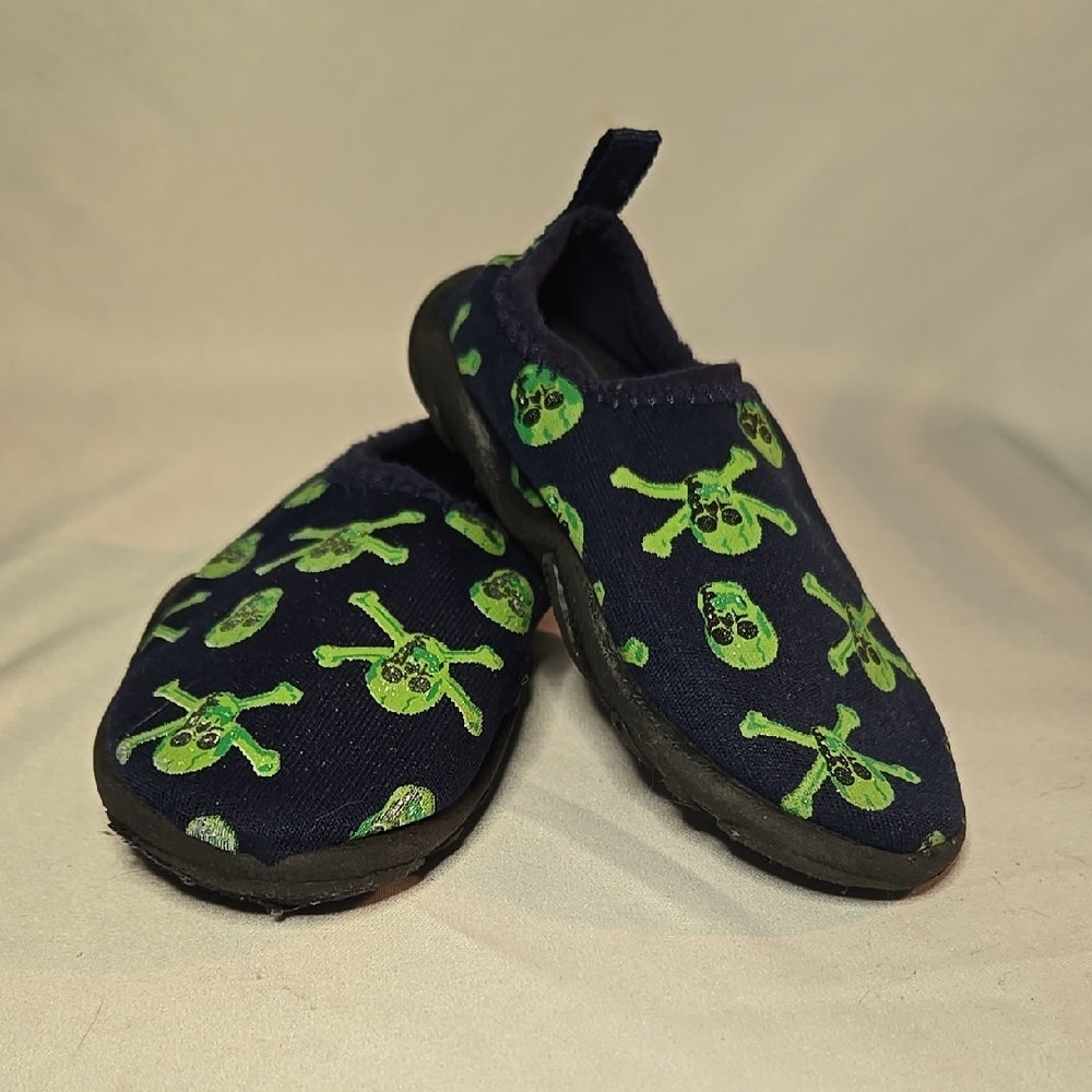 Navy Swim Shoes with Green Skull Design